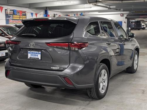 2023 Toyota Highlander LE