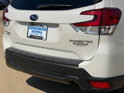 Crystal White Pearl 2021 Subaru Forester Premium