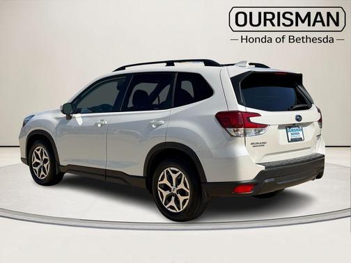Crystal White Pearl 2021 Subaru Forester Premium
