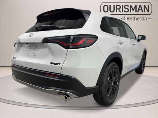 Platinum White Pearl 2026 Honda HR-V Sport