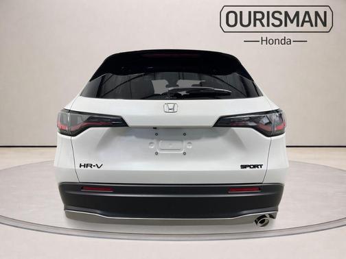 Platinum White Pearl 2026 Honda HR-V Sport