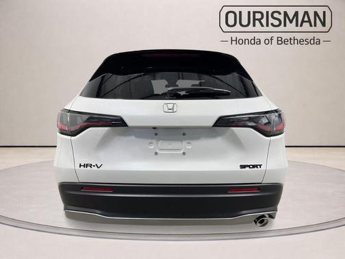 Platinum White Pearl 2026 Honda HR-V Sport