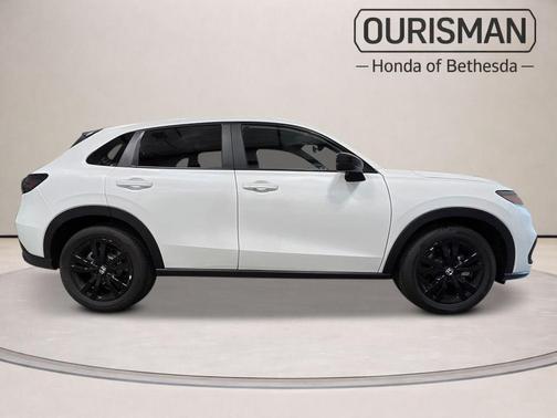 Platinum White Pearl 2026 Honda HR-V Sport