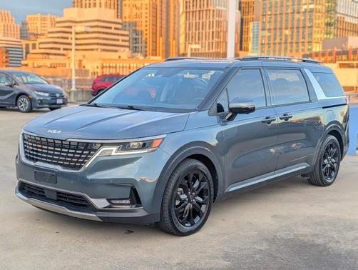 2024 Kia Carnival SX