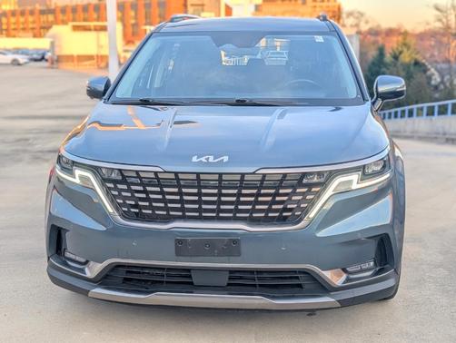 2024 Kia Carnival SX
