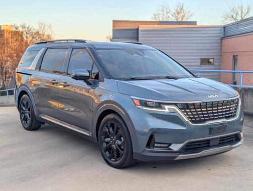 2024 Kia Carnival SX