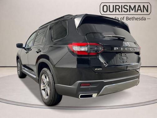 Crystal Black Pearl 2026 Honda Pilot EX-L