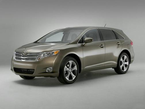 Classic Silver Metallic 2012 Toyota Venza LE