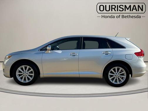 Classic Silver Metallic 2012 Toyota Venza LE