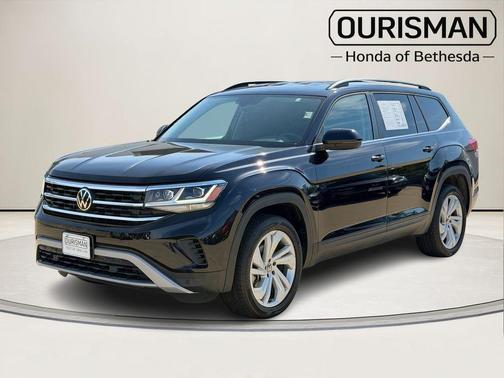 Deep Black Pearl Effect 2023 Volkswagen Atlas 3.6L SE w/Technology