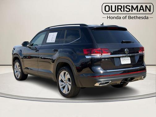 Deep Black Pearl Effect 2023 Volkswagen Atlas 3.6L SE w/Technology