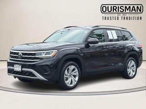 Deep Black Pearl Effect 2023 Volkswagen Atlas 3.6L SE w/Technology