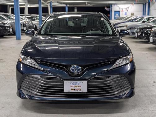 2019 Toyota Camry Hybrid XLE