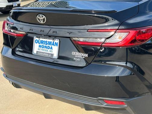 Midnight Black Metallic 2025 Toyota Camry SE