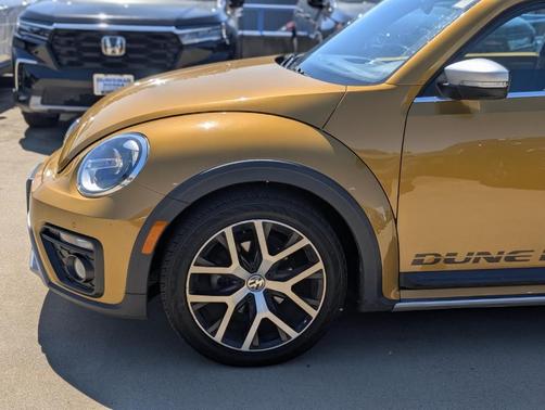 2016 Volkswagen Beetle 1.8T Dune