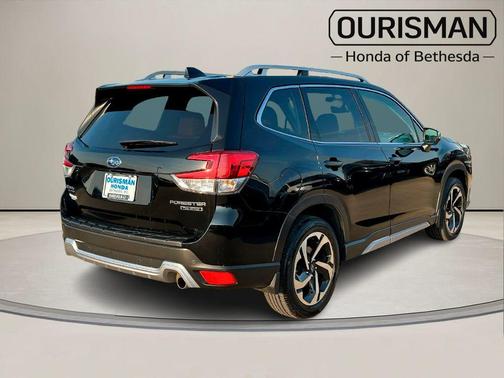 Crystal Black Silica 2024 Subaru Forester Touring