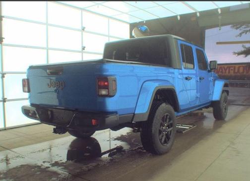 Hydro Blue Pearlcoat 2022 Jeep Gladiator Sport