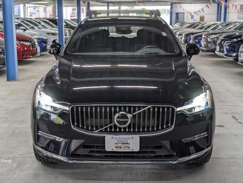 2022 Volvo XC60 B5 Inscription