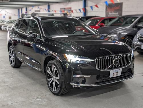 2022 Volvo XC60 B5 Inscription