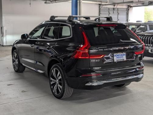 2022 Volvo XC60 B5 Inscription