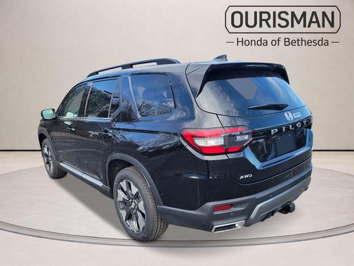 Crystal Black Pearl 2026 Honda Pilot Elite