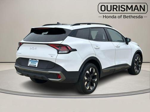 White Pearl 2023 Kia Sportage X-Line