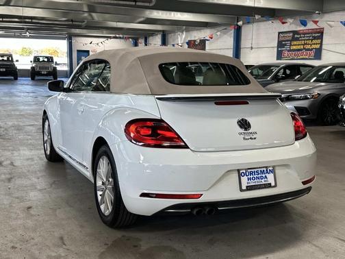 2017 Volkswagen Beetle 1.8T SE