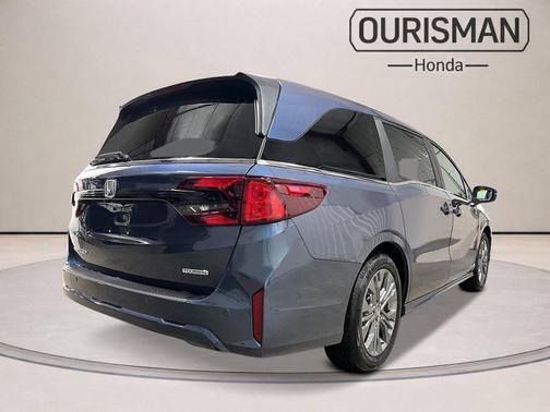 Smoke 2027 Honda Odyssey Touring