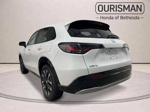 Platinum White Pearl 2026 Honda HR-V EX-L