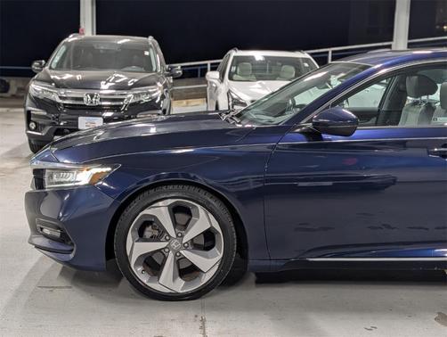 2019 Honda Accord Touring 2.0T