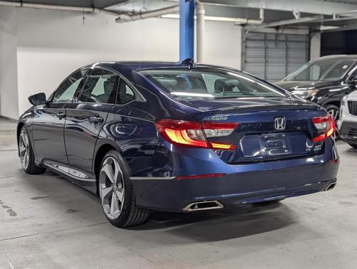 2019 Honda Accord Touring 2.0T