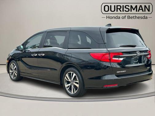 Black 2024 Honda Odyssey Touring