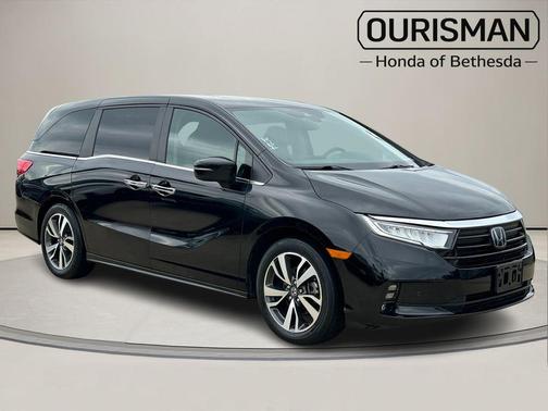 Black 2024 Honda Odyssey Touring