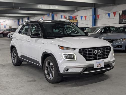 2022 Hyundai VENUE Limited