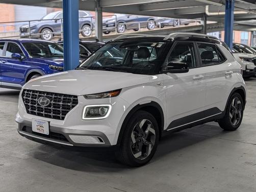 2022 Hyundai VENUE Limited