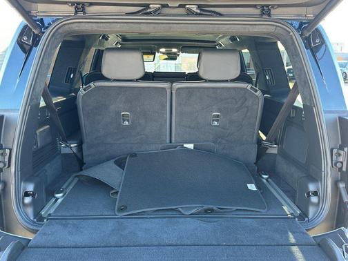 2024 Rivian R1S Adventure Quad Motor Large Pack