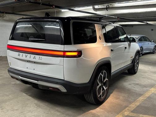 2024 Rivian R1S Adventure Quad Motor Large Pack