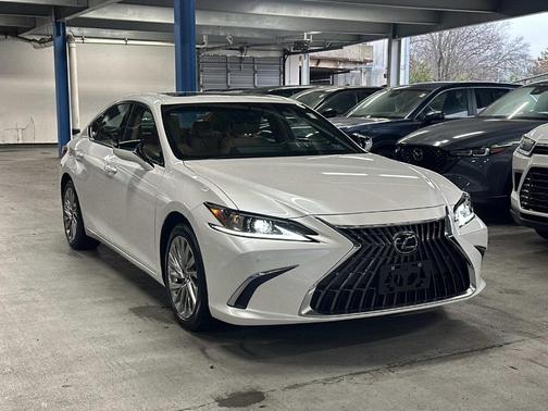 2023 Lexus ES 300h Luxury
