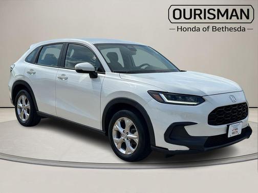 White 2023 Honda HR-V LX