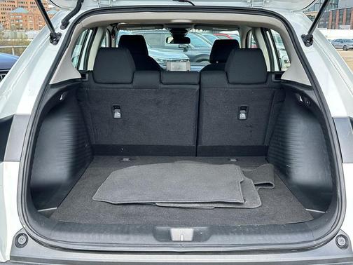 White 2023 Honda HR-V LX