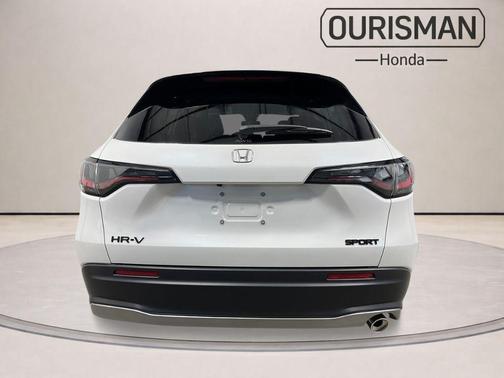 Platinum White Pearl 2026 Honda HR-V Sport