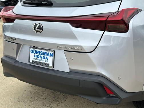 Iridium 2024 Lexus UX 250h Premium