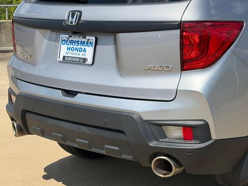 Silver Metallic 2022 Honda Passport EX-L