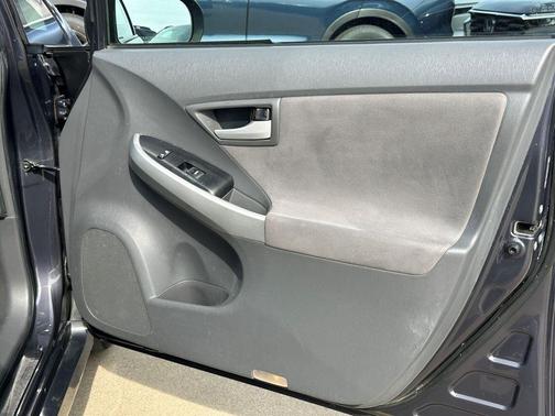 Winter Gray 2010 Toyota Prius II