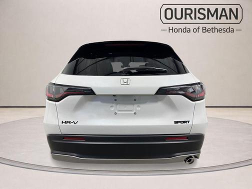 Platinum White Pearl 2026 Honda HR-V Sport