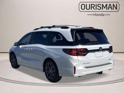 Platinum White Pearl 2026 Honda Odyssey Touring
