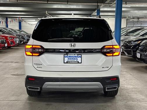 2023 Honda Pilot Elite