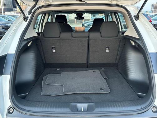 Platinum White 2023 Honda HR-V LX