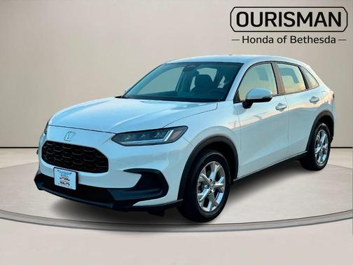 Platinum White 2023 Honda HR-V LX