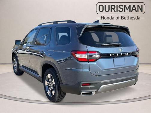 Smoke 2026 Honda Pilot EX-L